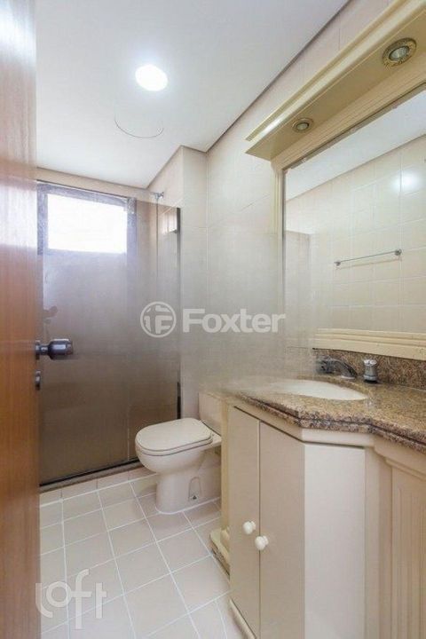 Image 19 - 900013
