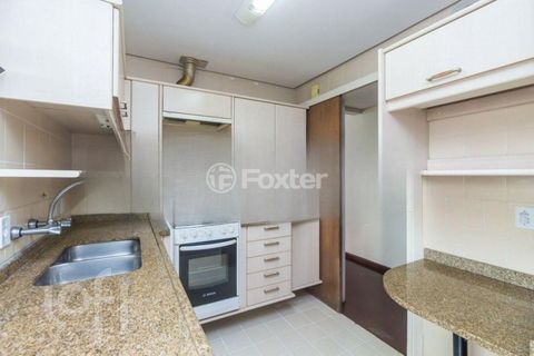 Image 6 - 900013