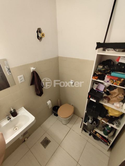 Image 19 - 900019