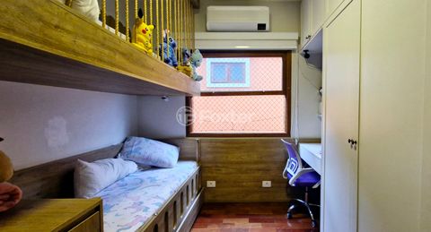 Image 18 - 900024