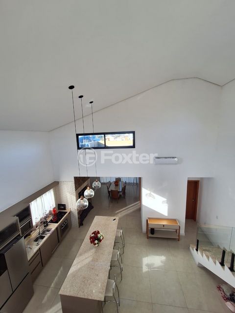 Image 4 - 900039