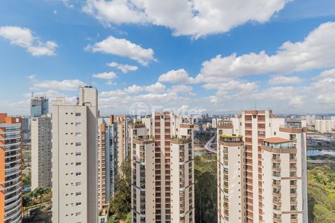 Image 7 - 900120