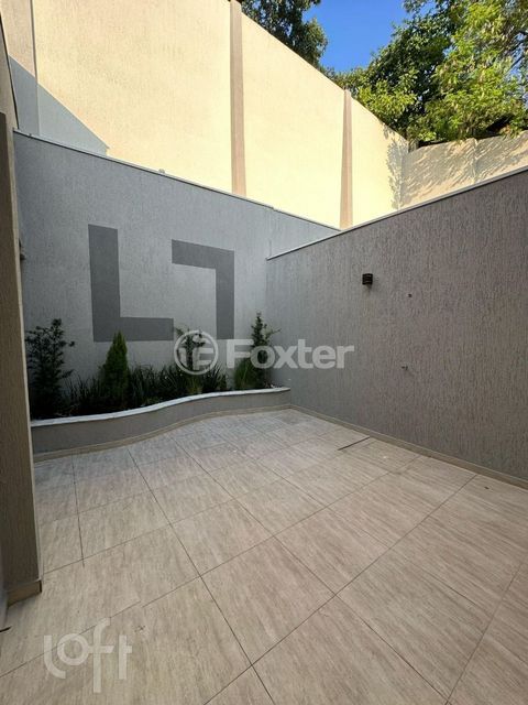 Image 11 - 900123