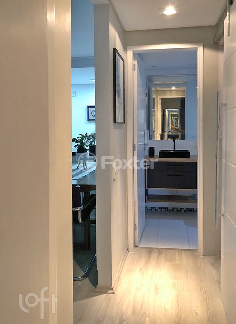 Image 7 - 900142