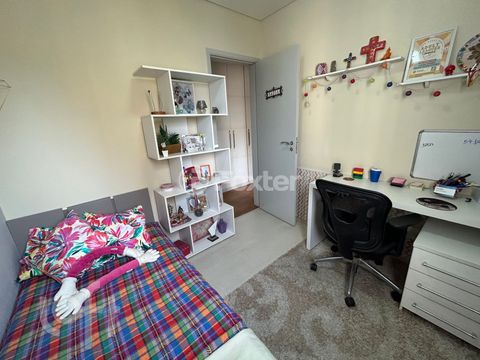 Image 13 - 900144