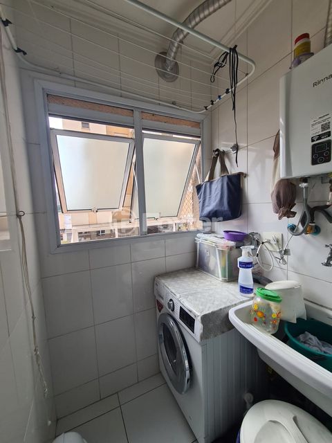 Image 4 - 900145