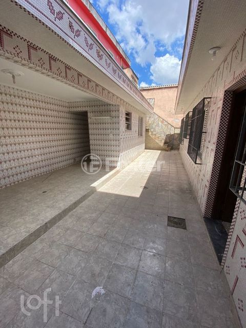 Image 11 - 900146