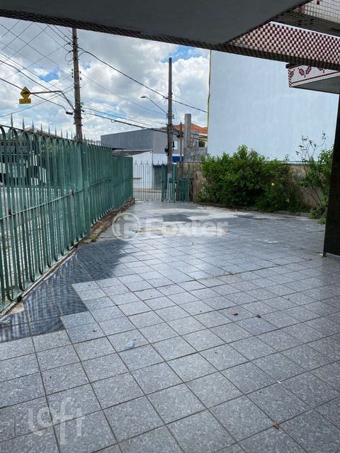 Image 18 - 900146