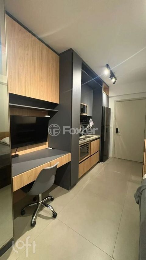 Image 7 - 900152