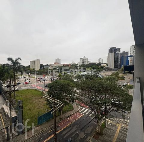 Image 6 - 900152