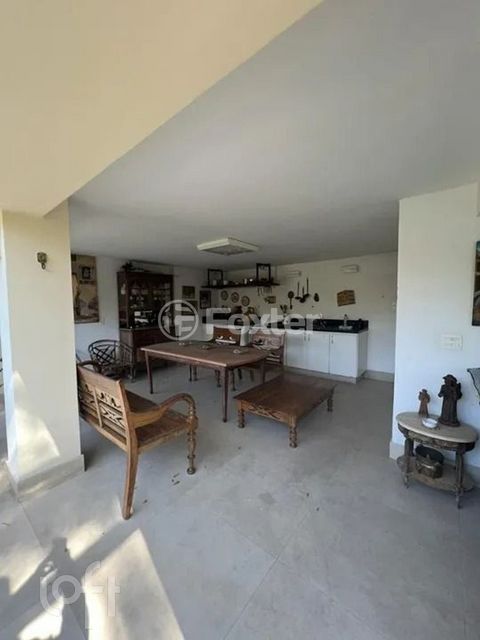 Image 14 - 900162