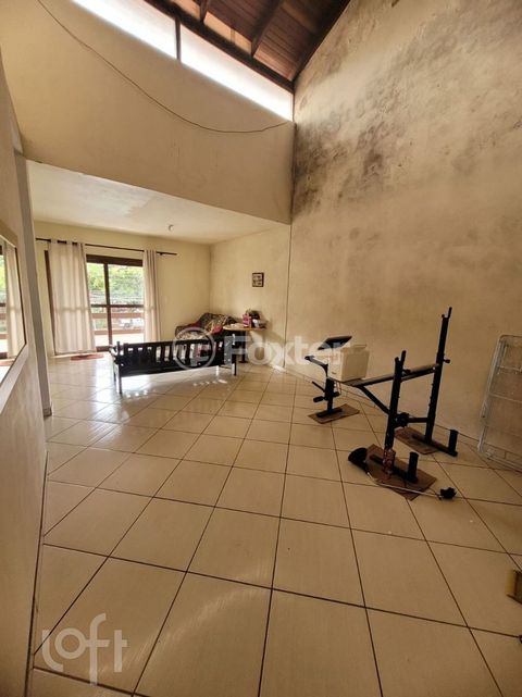 Image 10 - 900173