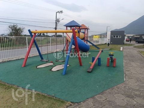 Image 8 - 900175