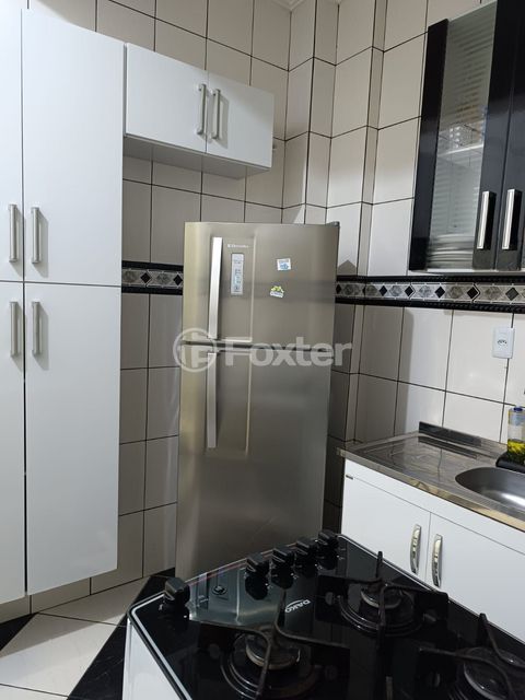 Image 3 - 900208