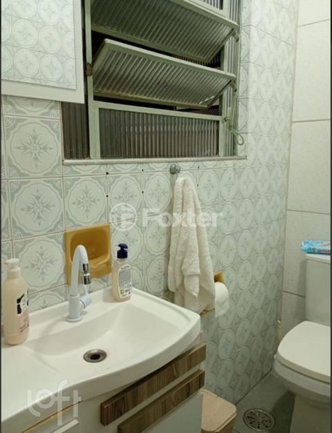 Image 8 - 900246