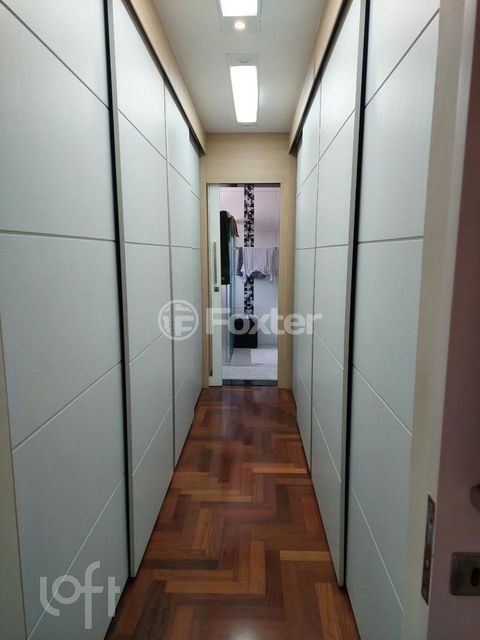 Image 8 - 900288