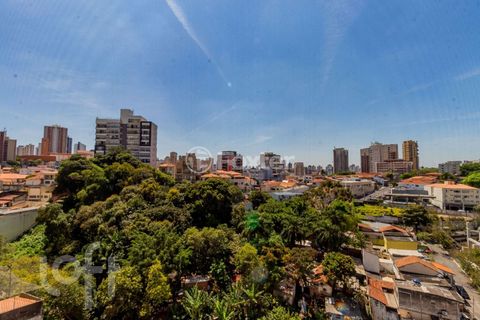 Image 17 - 900308