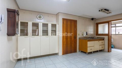Image 1 - 900320