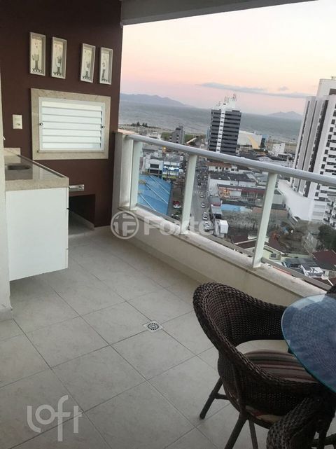 Image 14 - 900346