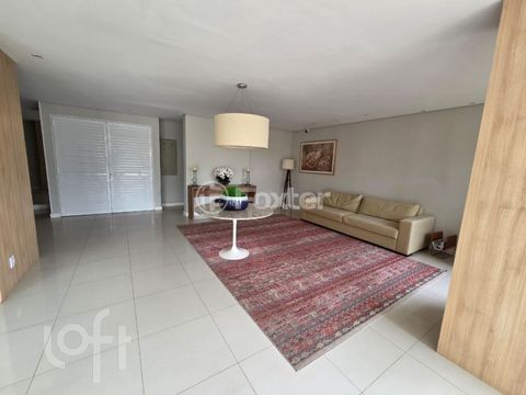 Image 4 - 900347