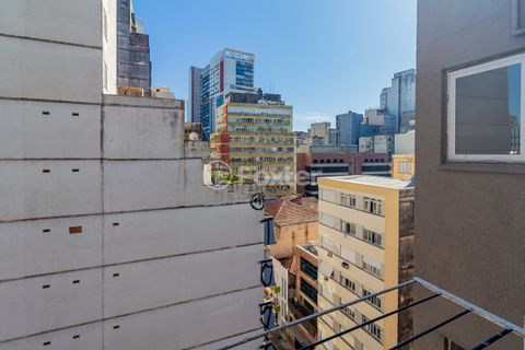 Image 8 - 900349