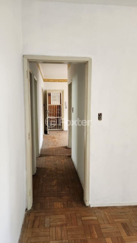 Image 1 - 900350