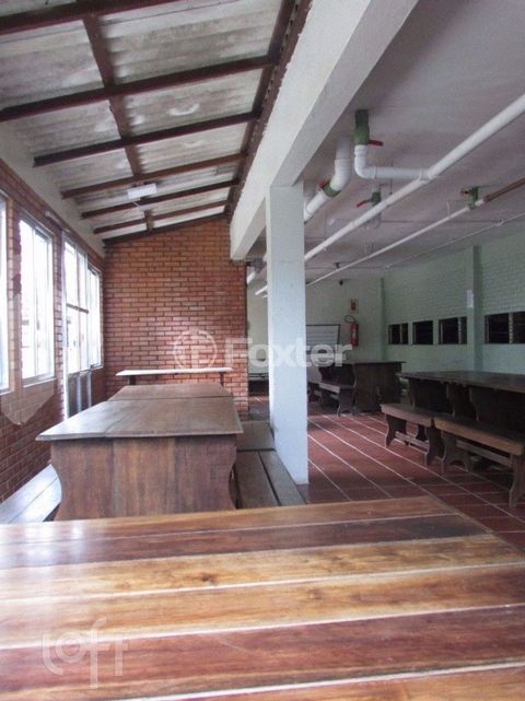 Image 11 - 900354