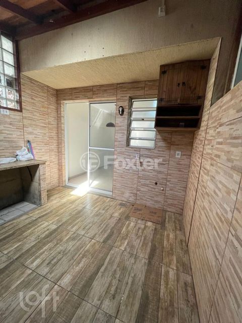 Image 6 - 900402