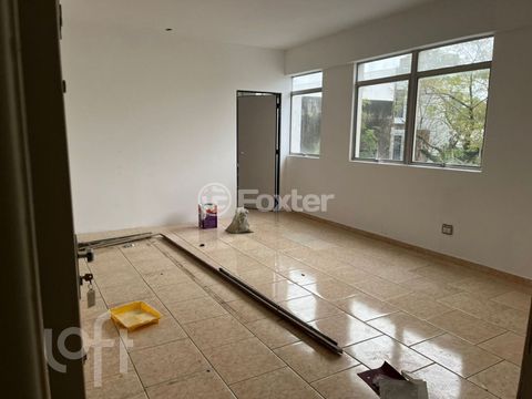 Image 5 - 900403