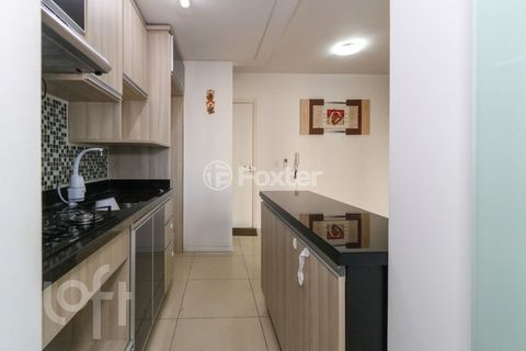 Image 9 - 900411