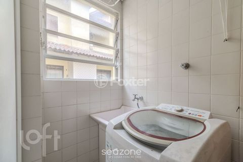 Image 8 - 900415