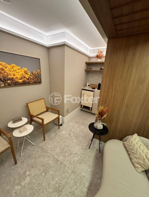 Image 8 - 900416
