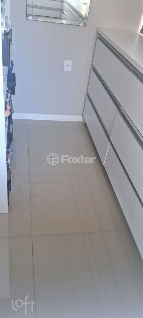 Image 11 - 900504