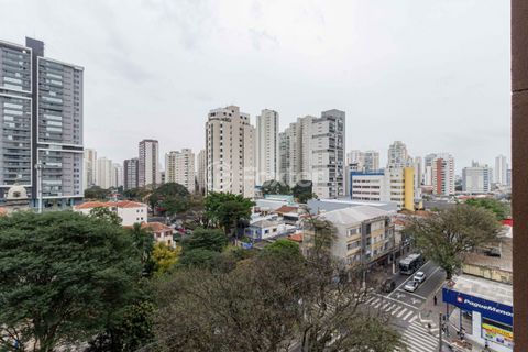 Image 5 - 900517