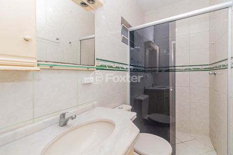 Image 19 - 900518