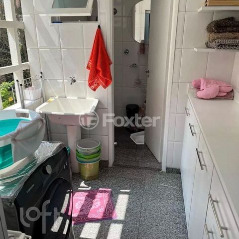 Image 8 - 900531
