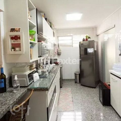 Image 6 - 900531
