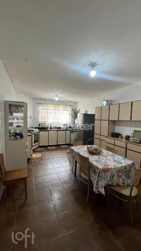 Image 3 - 900536
