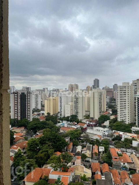 Image 13 - 900540