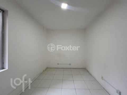 Image 7 - 900577