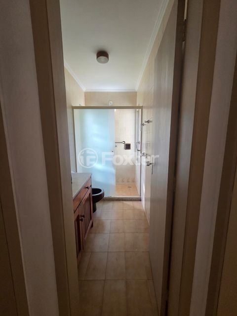 Image 2 - 900579