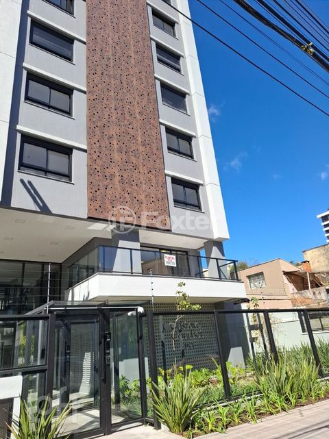 Image 17 - 900635