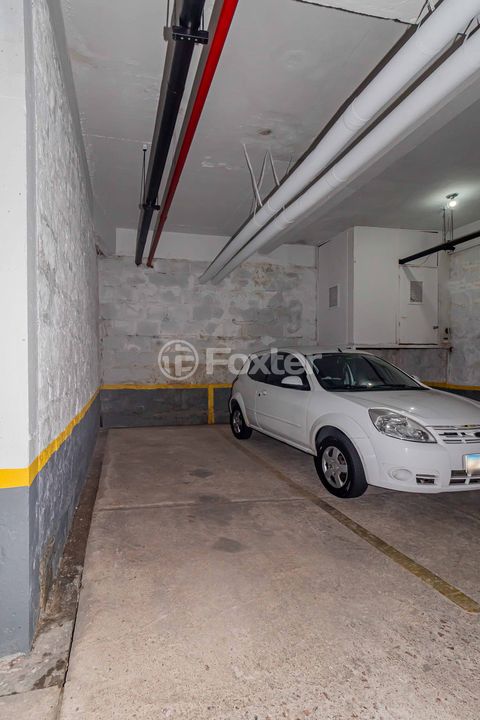 Image 16 - 900663
