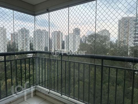 Image 8 - 900666