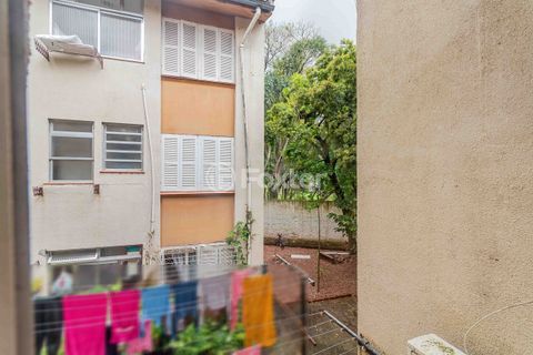 Image 8 - 900671