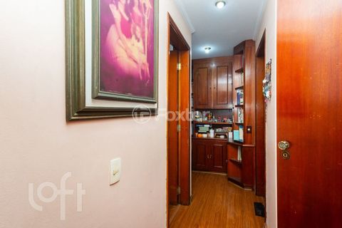 Image 19 - 900675