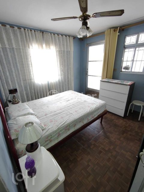 Image 11 - 900686