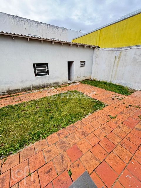 Image 6 - 900692
