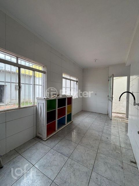 Image 7 - 900692