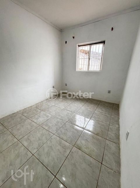 Image 5 - 900692